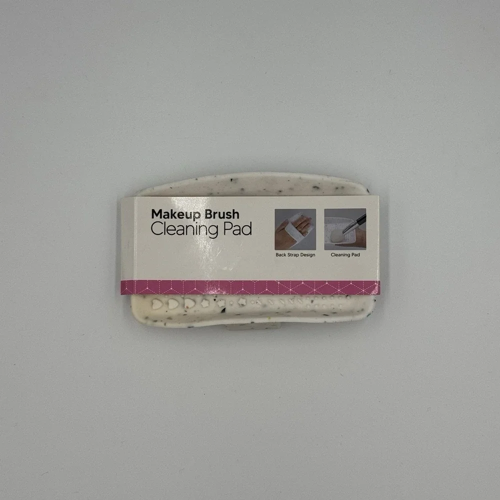 NWT Handheld‎ Silicone Make Up Brush Cleaning Mat